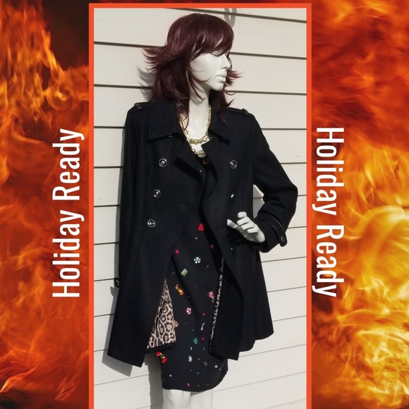 Via Spiga Classy Feminine Wool Coat - Picture 3 of 5